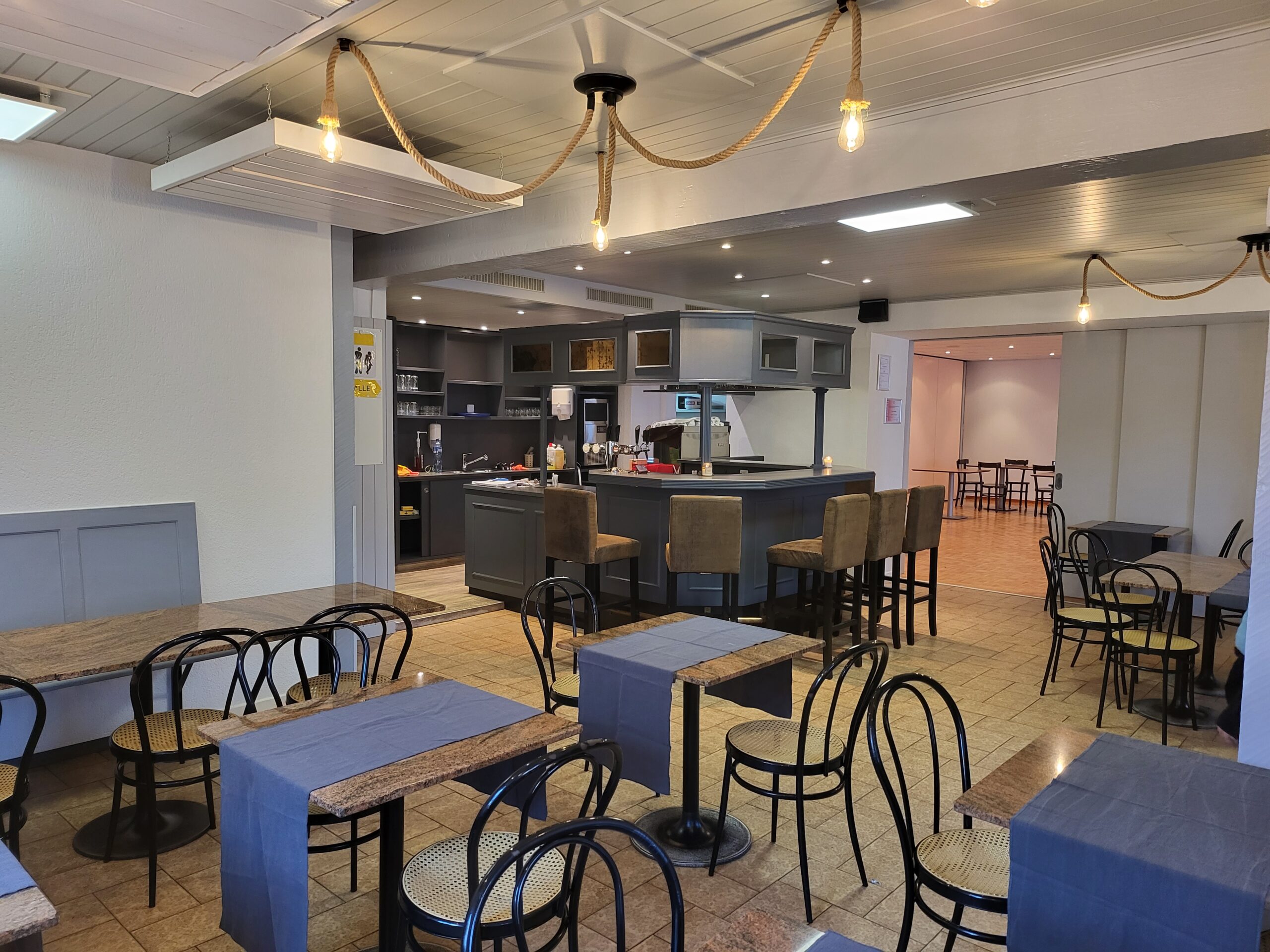 Bar intérieur du Restaurant du Jura